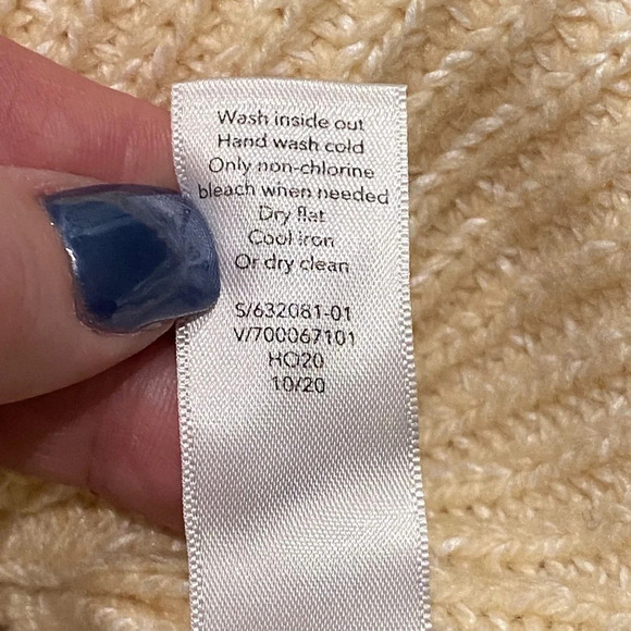 Athleta Shasta V-Neck Sweater cream yellow 16270 - Picture 13 of 14